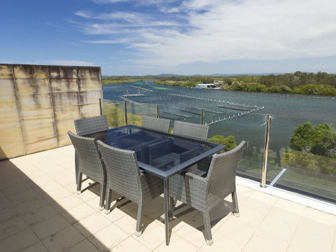 Regatta 19 - Accommodation Perth 3