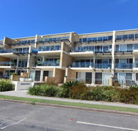 Regatta 3 - On The Lake- Little Street - Accommodation Perth