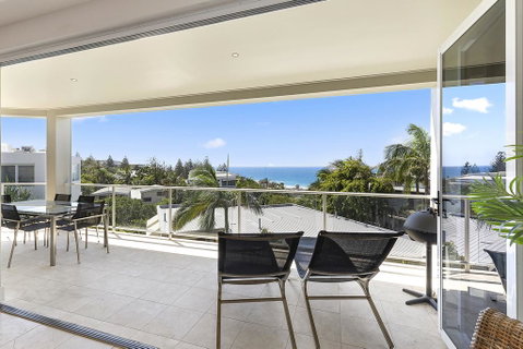 Relax In Stylish Comfort, Sunshine Beach - Accommodation Perth 3