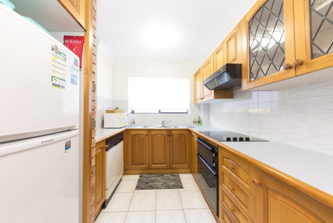 Renas Court Unit 8 - Accommodation Perth 3