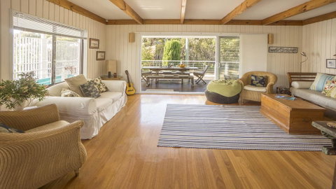 Rennies Retreat-Bushland & Ocean Views - Accommodation Perth 0