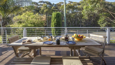 Rennies Retreat-Bushland & Ocean Views - Accommodation Perth 2