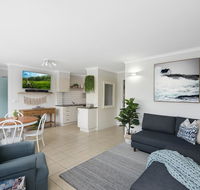 Renovated Moololaba Unit 100m To Beach - Accommodation Perth