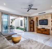Resort Living with Private Pool sleeps 8 - Accommodation Perth