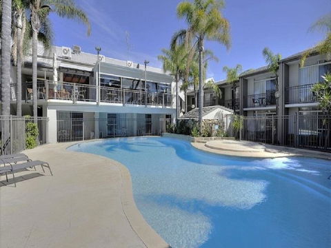 Resort Serviced Apartments - Mandurah - Accommodation Perth 0