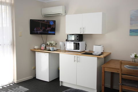 Resort Serviced Apartments - Mandurah - Accommodation Perth 3
