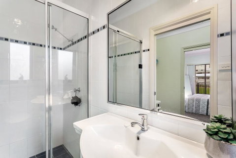 Resthaven - In The Heart Of Shoal Bay - Accommodation Perth 2
