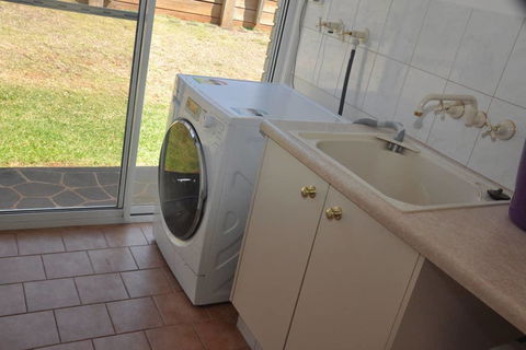 Ridgehouse - Accommodation Perth 2