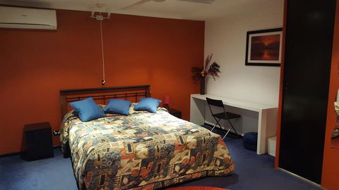 Rita's Family Friendly Studio - Accommodation Perth 0