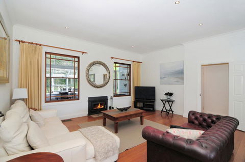 Rivermist - Luxury 6 Bedrooms & 6 Bathrooms! - Perth Resorts 3