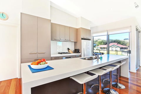 RiverSea Goolwa Beachhouse - WiFi - Pet-Friendly - Accommodation Perth 3