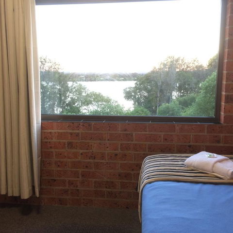 Riverview Motor Inn - Accommodation Perth 3