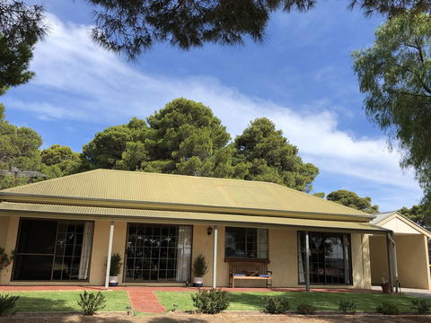 Riverwalk Retreat - Accommodation Perth 0