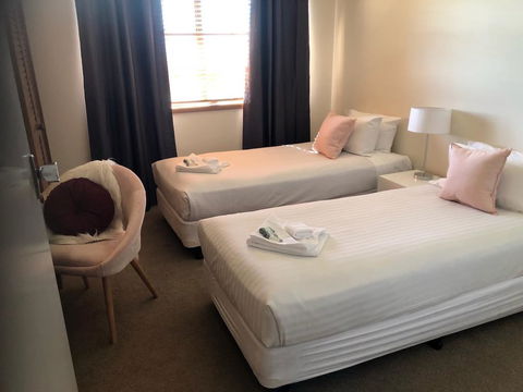 Robin Hill Views - Accommodation Perth 1