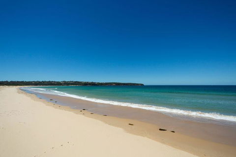 Rolling Waves 1 - Accommodation Perth 1