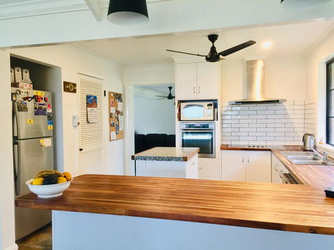 Rosewhite House - Accommodation Perth 3