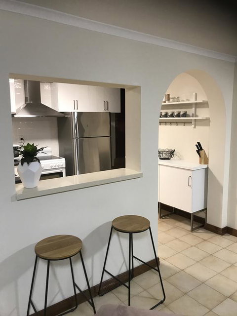 SA House - Accommodation Perth 3