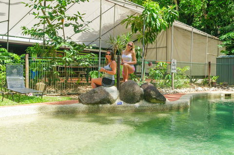 Safari Lodge - Accommodation Perth 2