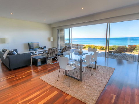 SALT - Accommodation Perth 0