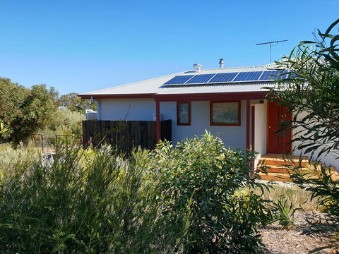 Samphire: Coorong Accommodation - Accommodation Perth 1