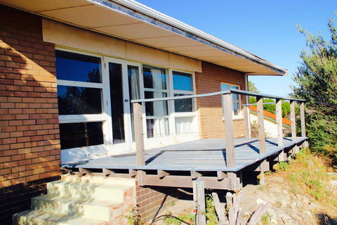 Sand N Sun Beach House - Accommodation Perth 2