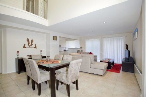Sandcastles Unit 18 - Fingal Bay - Accommodation Perth 2