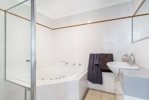 Sandcastles, 1/8 Ala Moana Way - Accommodation Perth 3