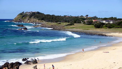 Sandpebbles 1 - Pebbly Beach - Accommodation Perth 3