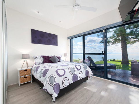 Sandy Bottoms @ Corlette - Accommodation Perth 2