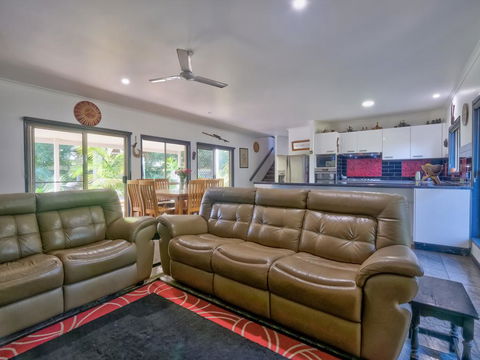 Sandy Feet Retreat Hervey Bay - Accommodation Perth 1
