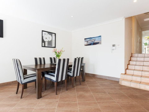 Sandy Point Luxury', 117a Sandy Point Road - Air Con & Foxtel - Accommodation Perth 1