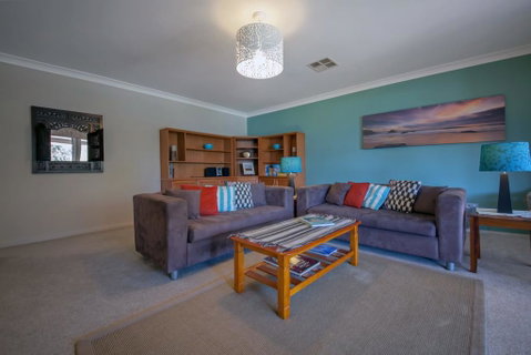 Sandy Point Road, 151 - Accommodation Perth 1