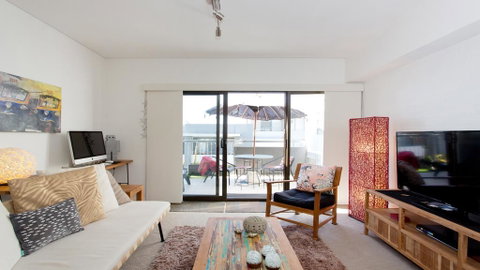Seabreeze - Coastal Living - Accommodation Perth 0