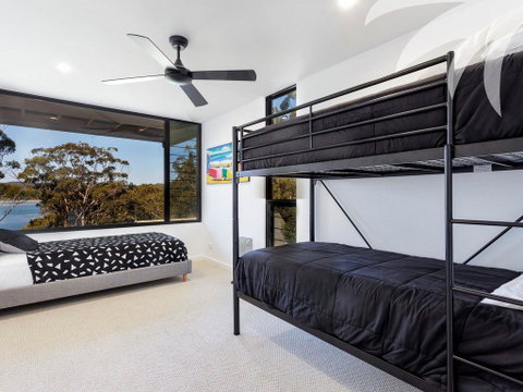Seashells Lakeside Holiday Perfection - Accommodation Perth 2