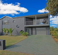 Seaside Escape - at Jones Beach swimming pool - Perth Resorts