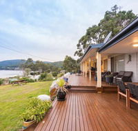 Seaview Family Retreat - Perth Resorts