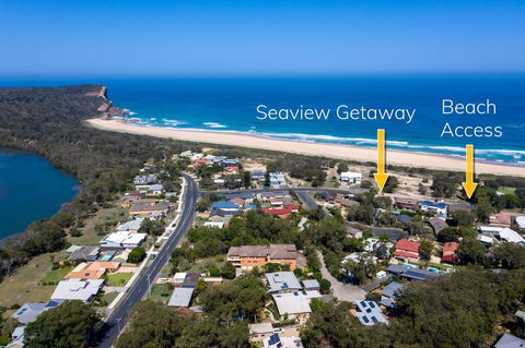 Seaview Getaway - Accommodation Perth 2