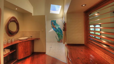 Secrets On The Lake - Accommodation Perth 2