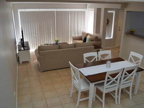 Serendib@Sandcastles Fingal Bay - Accommodation Perth 2