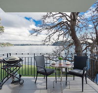Serene And Stylish Harbourside Apartment - Accommodation Perth