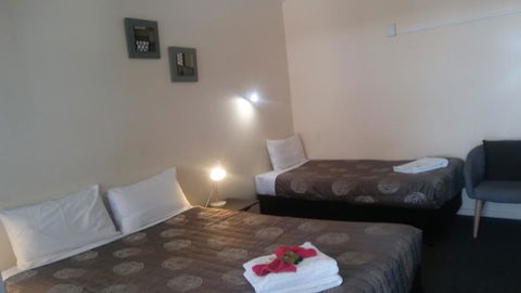 Shady Rest Motel - Accommodation Perth 3