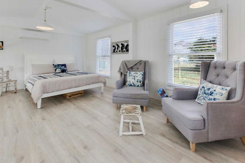 Shearers Cottage - Pet Friendly Holiday Accommodation - Accommodation Perth 0