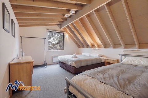Shiraz - Accommodation Perth 2