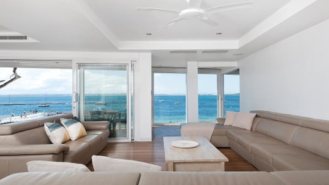 Shoal Bay Views - Accommodation Perth 2