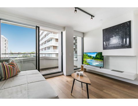 Shop Til You Drop At Sleek Unit In Hip Area - Accommodation Perth 0