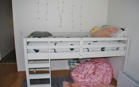 SHORE BEATS WORK - INVERLOCH - Accommodation Perth 3