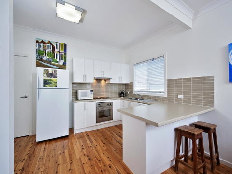 Short Street, 4, The Beach Cottage - Accommodation Perth 2