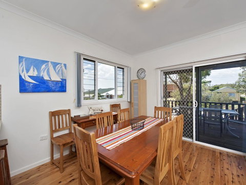 Short Street, 4, The Beach Cottage - Accommodation Perth 3