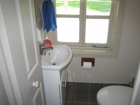 Showgrounds Cottage Naracoorte - Accommodation Perth 2