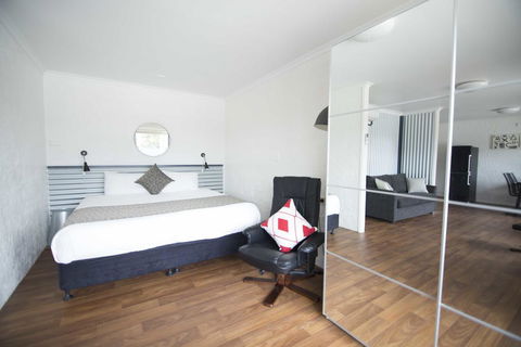 Siesta Central Apartments - Accommodation Perth 2